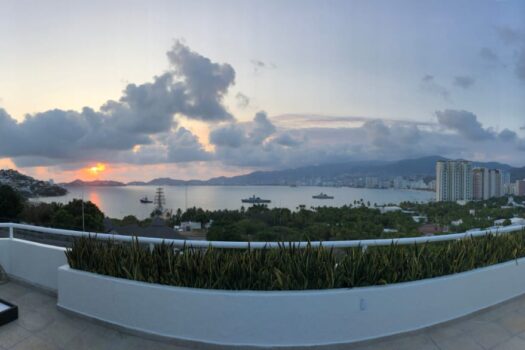 PENTHOUSE UBICADO EN LAS BRISAS ACAPULCO