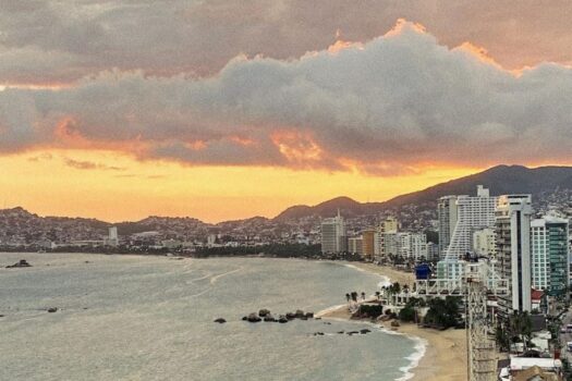 PENTHOUSE UBICADO EN LAS BRISAS ACAPULCO