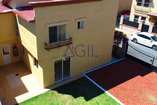 Casa en Fraccionamiento Real Firenze, privada Rimaggio, Ojo de Agua – Estado de México