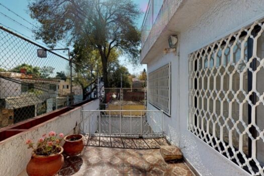 CASA EN COLONIA EDUCACION