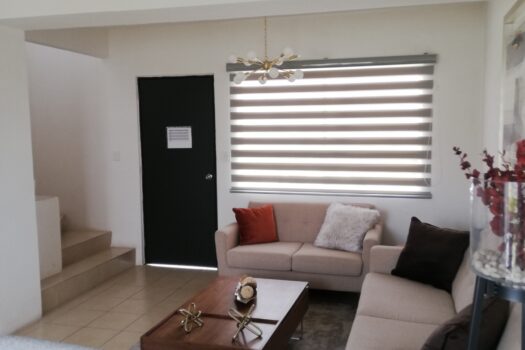 HERMOSA CASA DE 2 NIVELES DENTRO DE FRACCIONAMIENTO