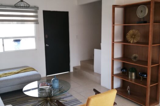 HERMOSA CASA DE 3 NIVELES DENTRO DE FRACCIONAMIENTO