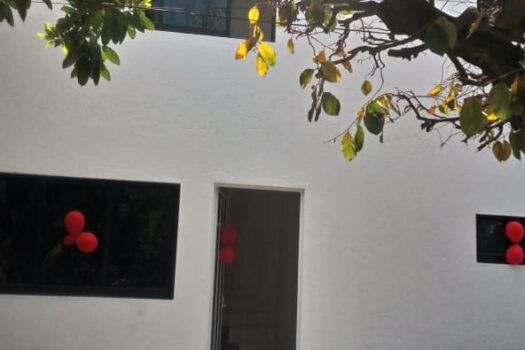 ESTRENA HERMOSA CASA EN RENTA CON JARDIN