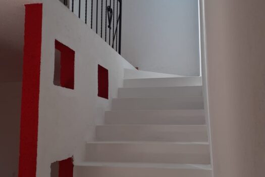 ESTRENA HERMOSA CASA EN RENTA CON JARDIN