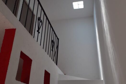 ESTRENA HERMOSA CASA EN RENTA CON JARDIN