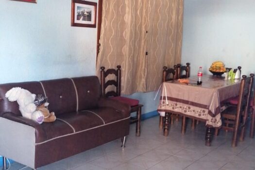VENDO CASA CON TRES DEPARTAMENTOS EN SAN ANTONIO DE LA CAL