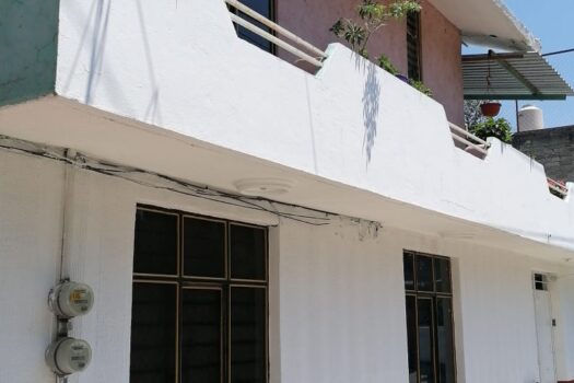 VENDO CASA CON TRES DEPARTAMENTOS EN SAN ANTONIO DE LA CAL