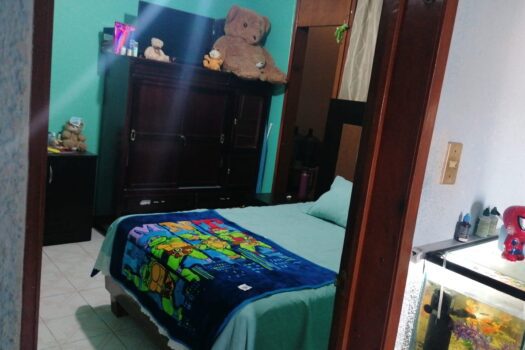 VENDO CASA CON TRES DEPARTAMENTOS EN SAN ANTONIO DE LA CAL