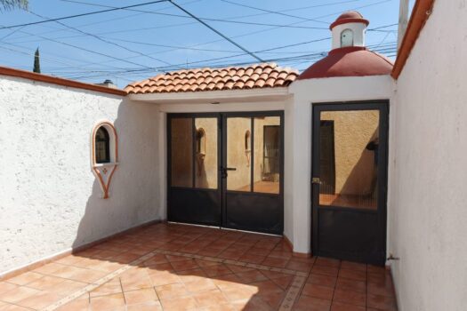 CASA EN ESQUINA, QUERETARO, QRO