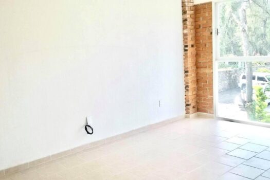 VENDO CASA JUNTO AL BOSQUE DEL COLEGIO MILITAR VISTA PRECIOSAS AIRE LIMPIO SERVICIOS CERQUITA