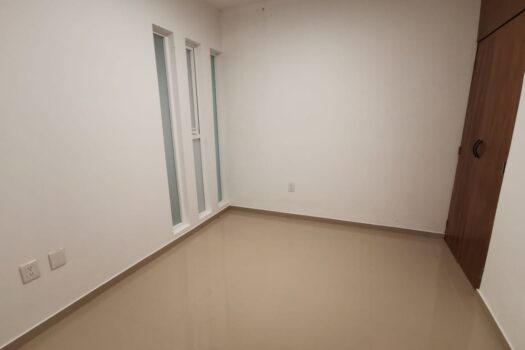 Casa a 5 minutos de plaza Galerías Santa Anita