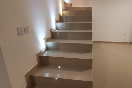 Casa a 5 minutos de plaza Galerías Santa Anita
