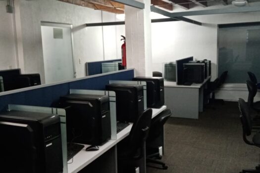 RENTA DE CALL CENTER, SE RENTAN ESTACIONES DE TRABAJO Y OFICINAS.
