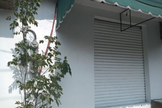 Renta de local para consultorio, en avenida principal.