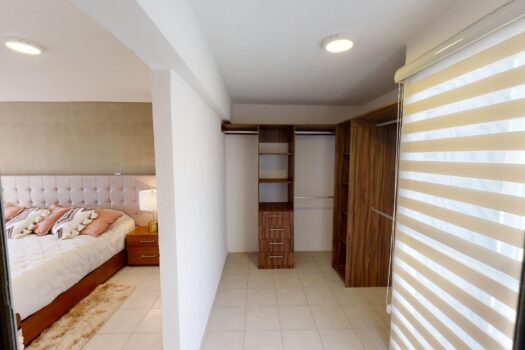 Casa de 3 Niveles con Terraza y Ecotecnologías