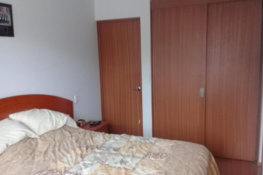 VENDO EXCLUSIVO Y AMPLIO DEPTO MUY ILUMINADO EN CONDOMINIO RESIDENCIAL LAURELES COL DEL VALLE NORTE