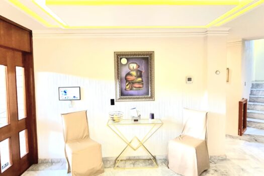 “Preciosa Casa en Lomas de Tecamachalco”