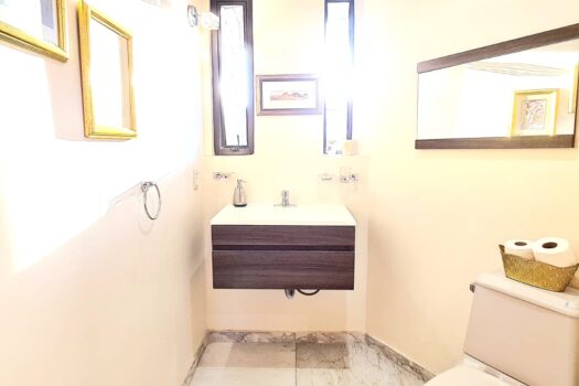 “Preciosa Casa en Lomas de Tecamachalco”