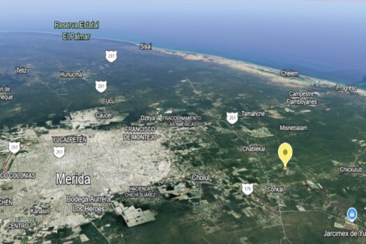 Merida, Mexico – carretera Costa Yucatan Chicxulub playa