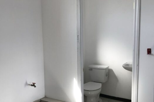 SE RENTA LOCAL (PLAZA COMERCIAL SAN AGUSTIN)