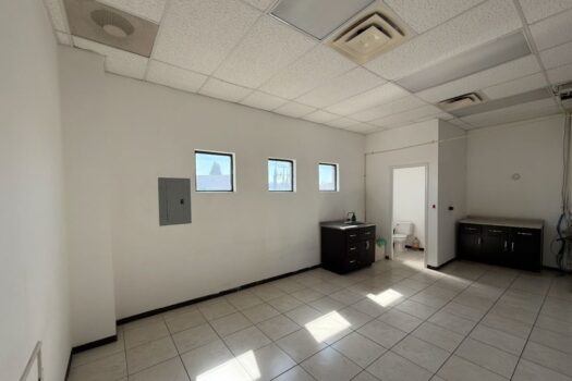 SE RENTA LOCAL (PLAZA COMERCIAL SAN AGUSTIN)