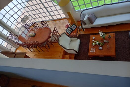 EXCELENTE CASA 3 REC, 2 BAÑOS, 1 MEDIO BAÑO,MINI BODEGA Y MAS