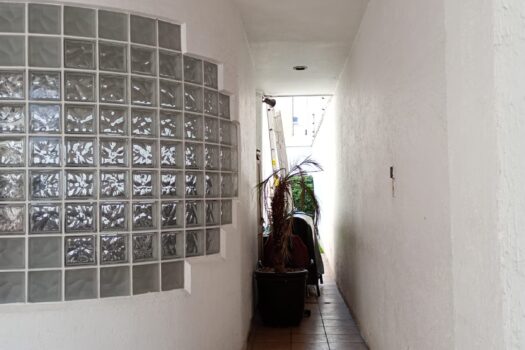 EXCELENTE CASA 3 REC, 2 BAÑOS, 1 MEDIO BAÑO,MINI BODEGA Y MAS